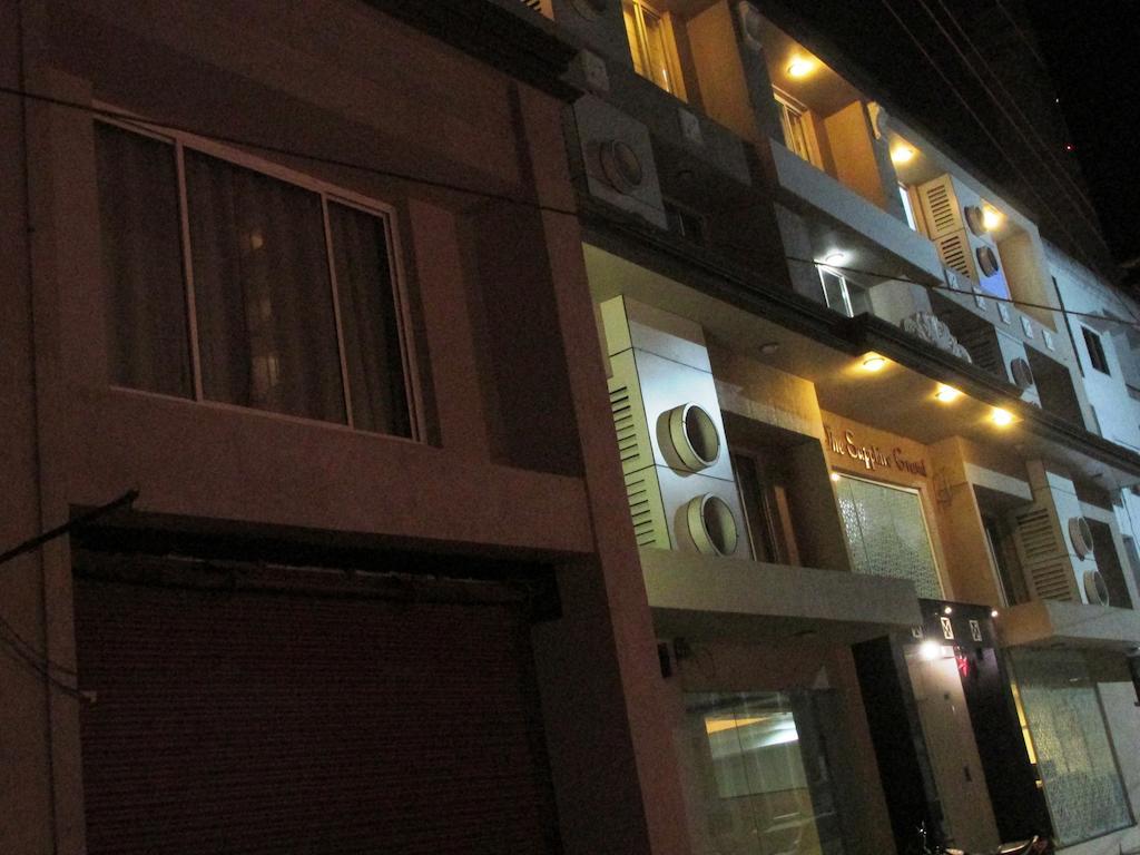 The Sapphire Grand Hotel Varanasi Bagian luar foto